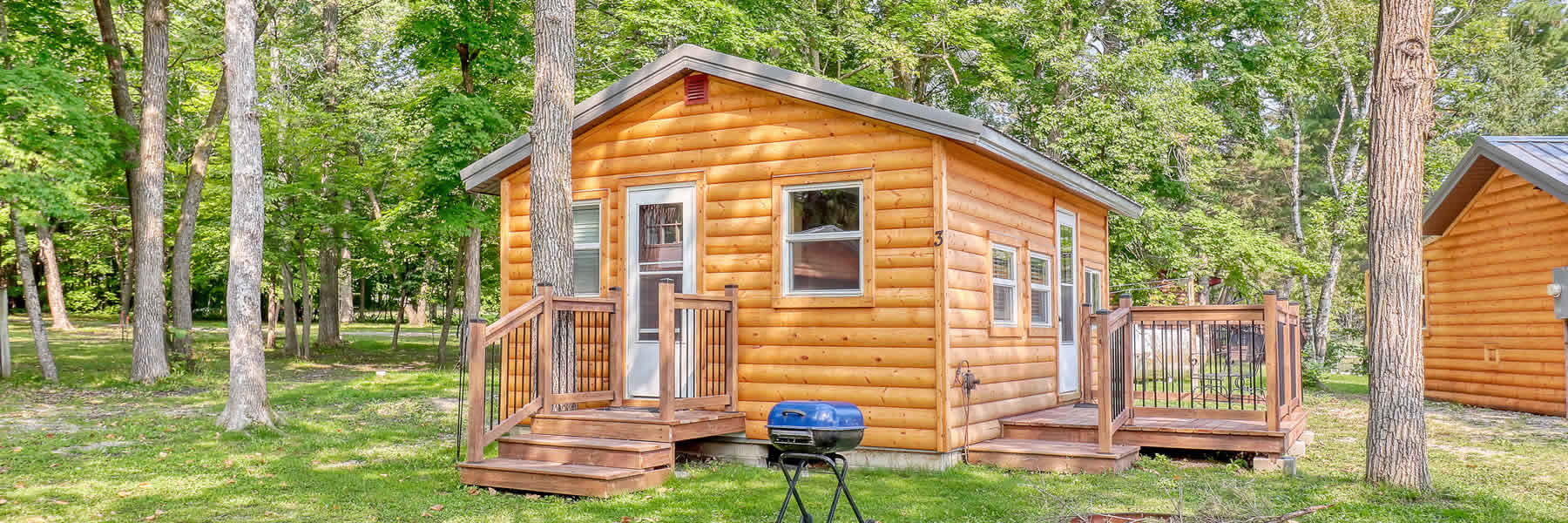 Beautiful Cabins are available at Tamarac Bay Resort that is located in Rochert, Minnesota and is on Island Lake.
